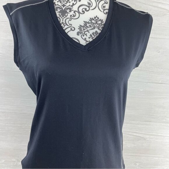 Alo Yoga Coolfit Pocket Muscle Tank Top - Picture 3 of 9